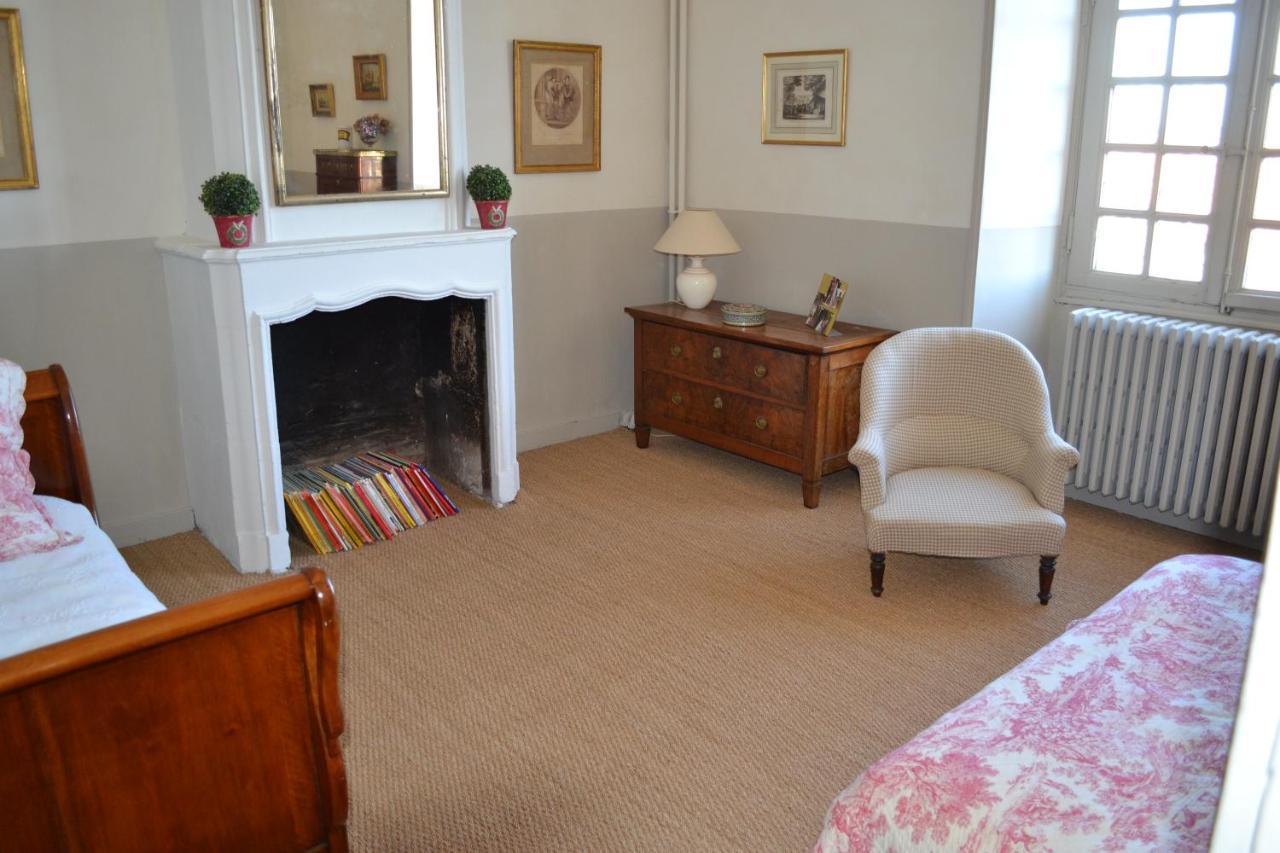 Le Petit Logis Bed & Breakfast Rouillac  Dış mekan fotoğraf
